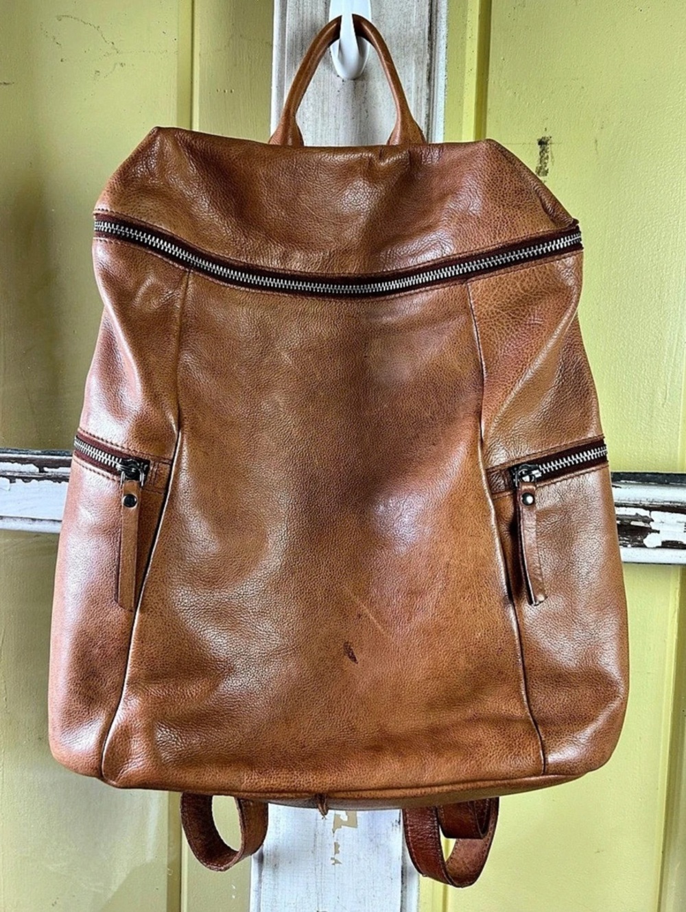 Vilenca Leather Backpack in Camel Brown
